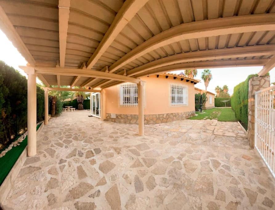 Impresionante Villa Con Piscina - Oliva Nova Exterior foto