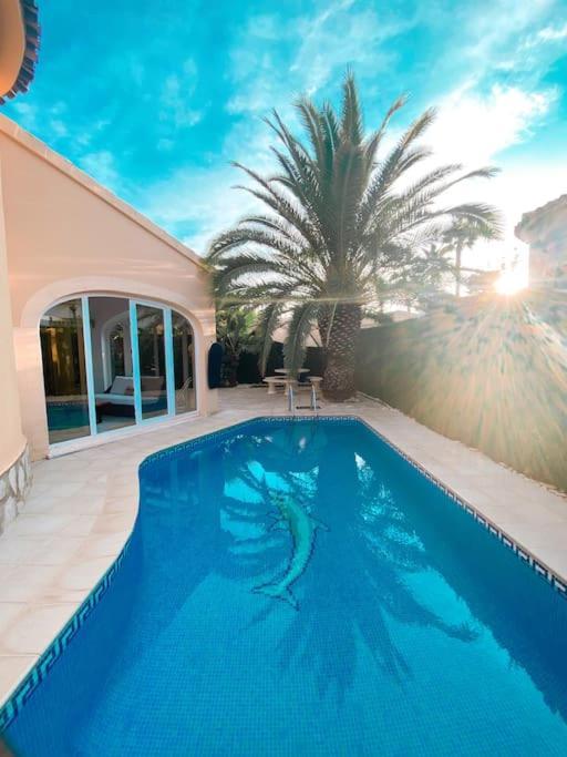 Impresionante Villa Con Piscina - Oliva Nova Exterior foto